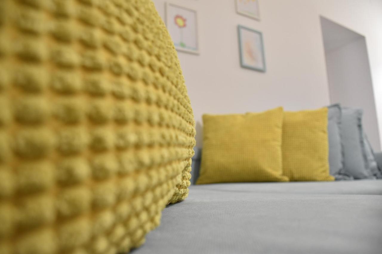 Studio Apartment Una Pula Exterior photo