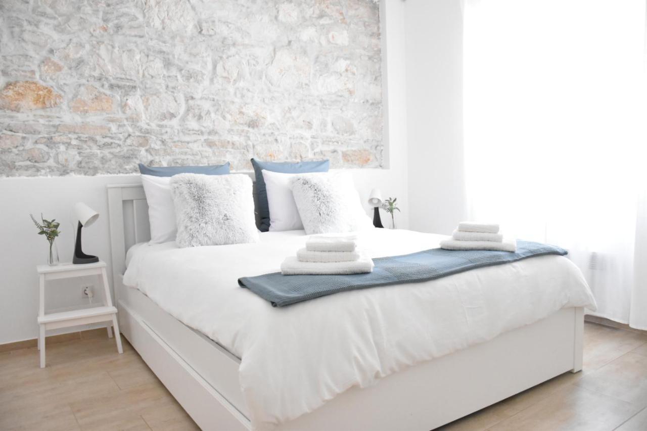 Studio Apartment Una Pula Exterior photo